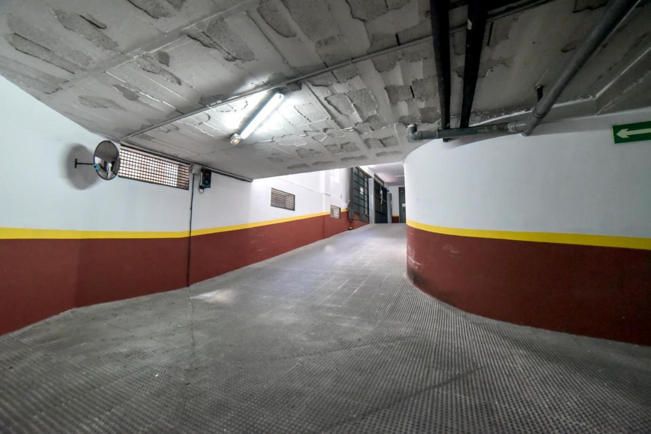 Peace, Pool & Parking At Centre Apartment Sevilla Exterior foto